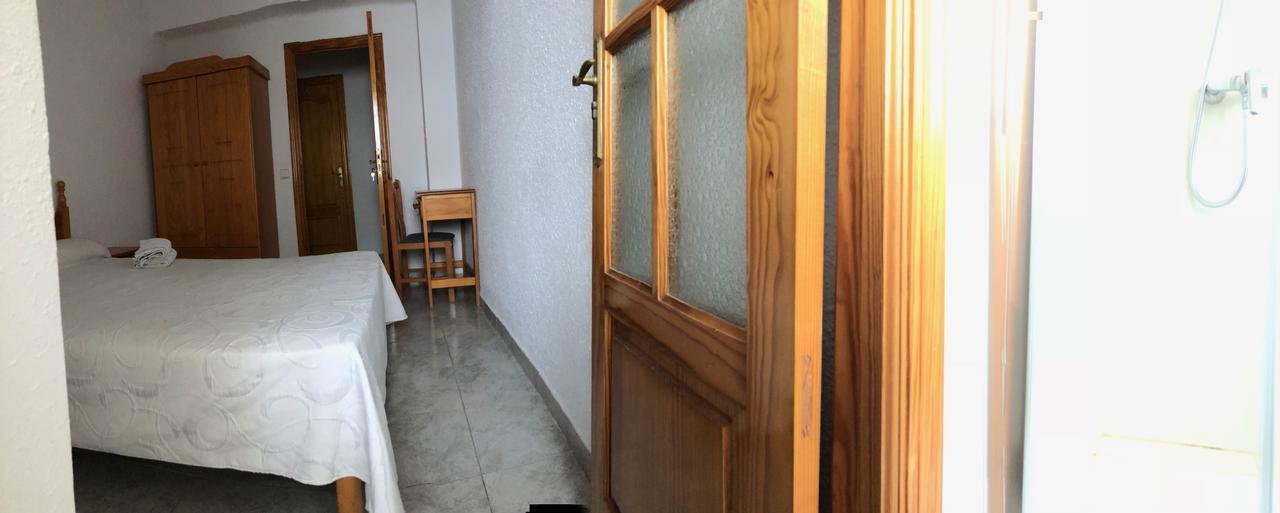فندق Casa De Huespedes El Almendro مدينة إيبيزا المظهر الخارجي الصورة